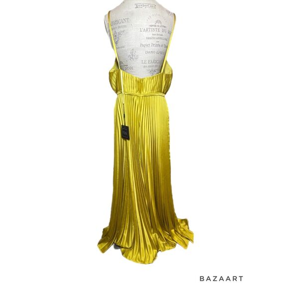 FREE SHIPPING MAC DUGGAL PLEATED PLUNGE NECK WIDE LEG JUMPSUIT, SIZE 12, NWT - Picture 6 of 10